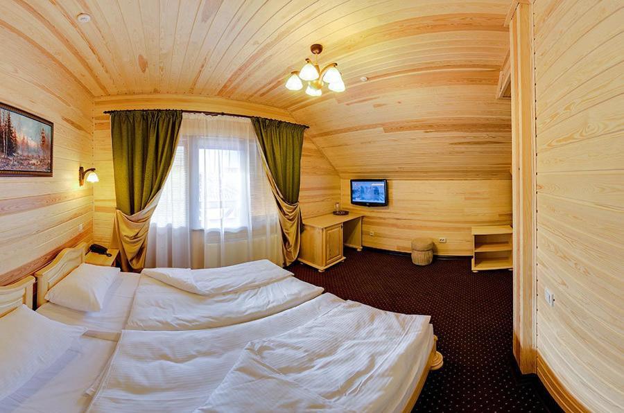 Forest House Tatariv Bilik gambar