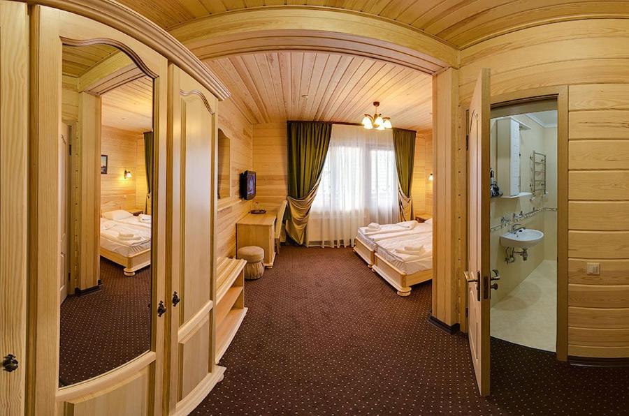 Forest House Tatariv Bilik gambar