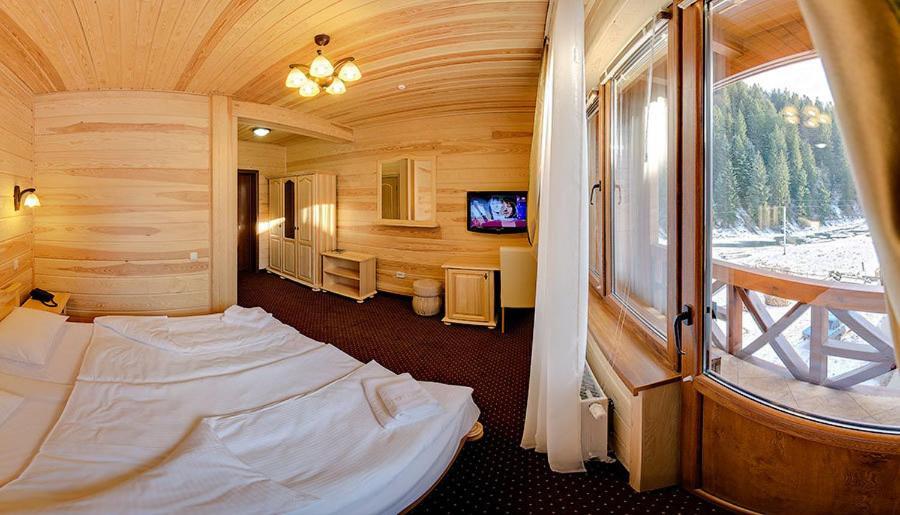 Forest House Tatariv Bilik gambar