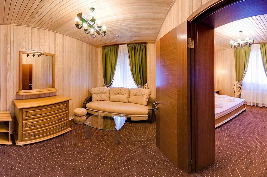 Forest House Tatariv Bilik gambar